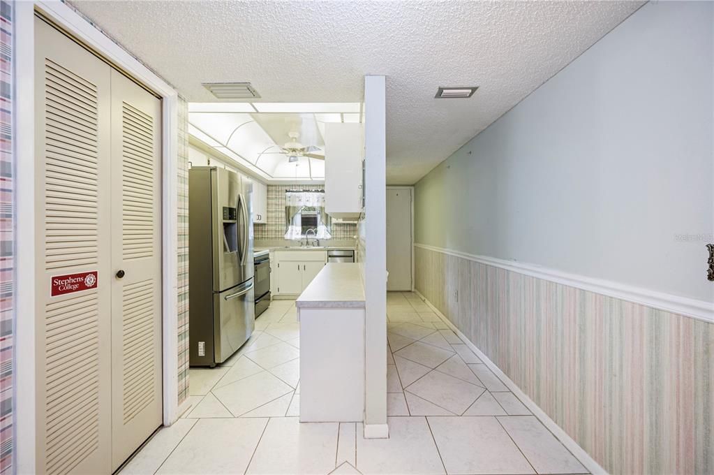 На продажу: $109,000 (3 спален, 2 ванн, 1666 Квадратных фут)