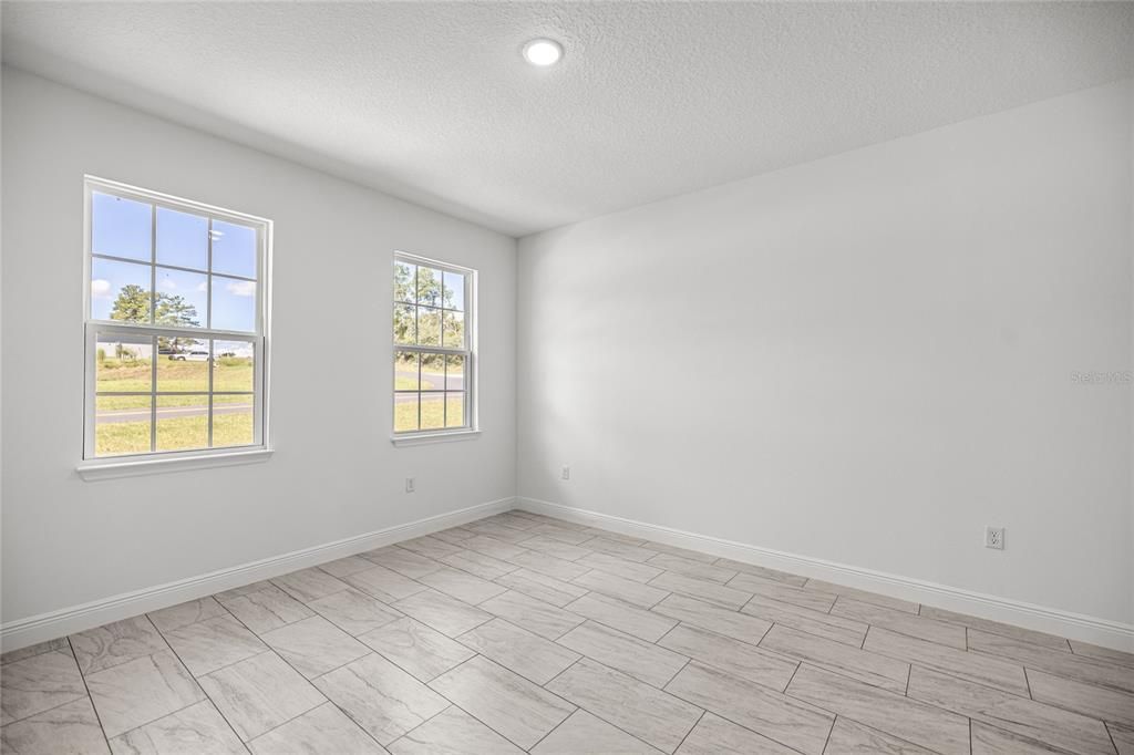 Active With Contract: $305,900 (4 beds, 3 baths, 1827 Square Feet)