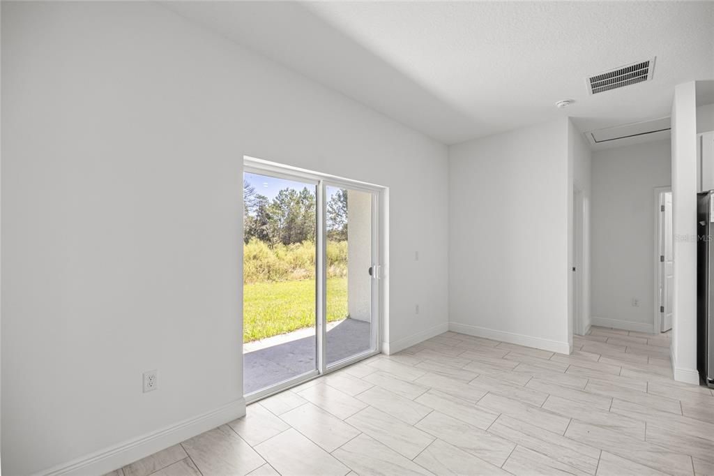 Active With Contract: $305,900 (4 beds, 3 baths, 1827 Square Feet)