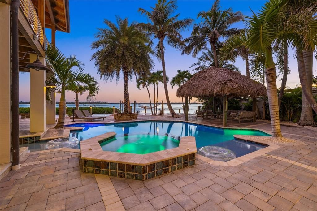 En Venta: $6,900,000 (6 camas, 7 baños, 6455 Pies cuadrados)