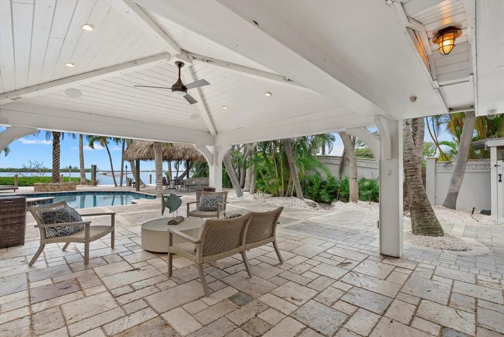 En Venta: $6,900,000 (6 camas, 7 baños, 6455 Pies cuadrados)