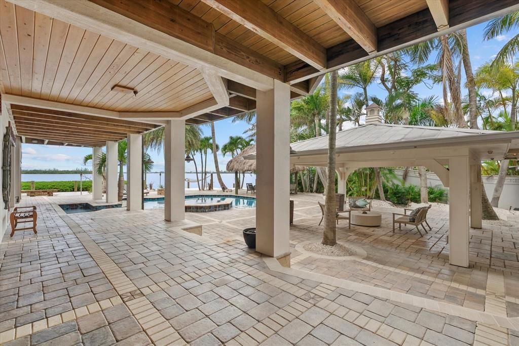 En Venta: $6,900,000 (6 camas, 7 baños, 6455 Pies cuadrados)