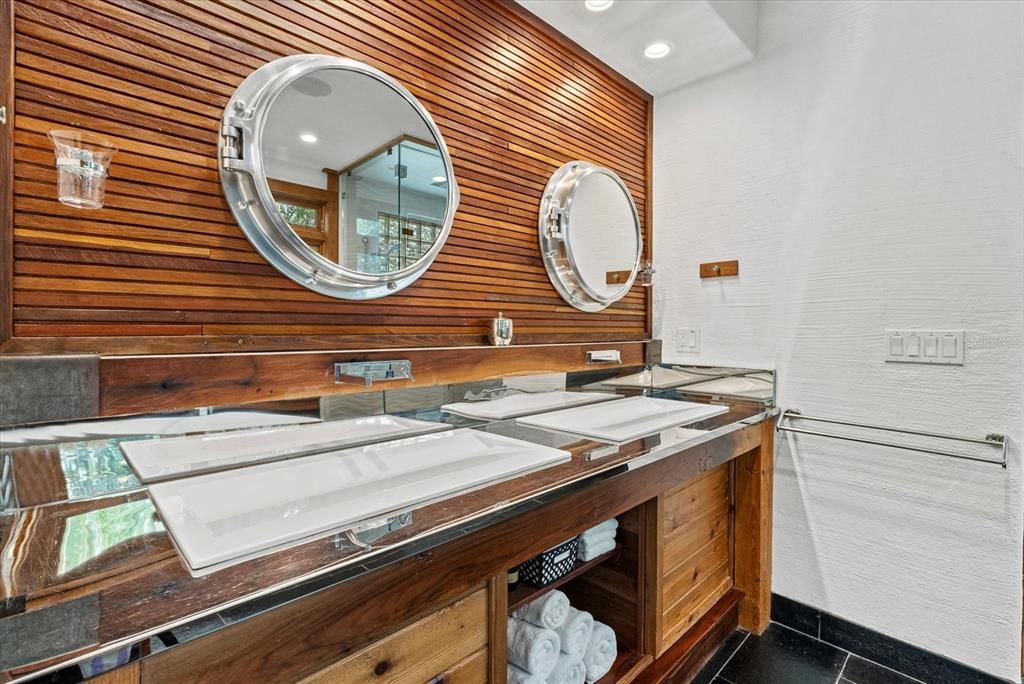 En Venta: $6,900,000 (6 camas, 7 baños, 6455 Pies cuadrados)