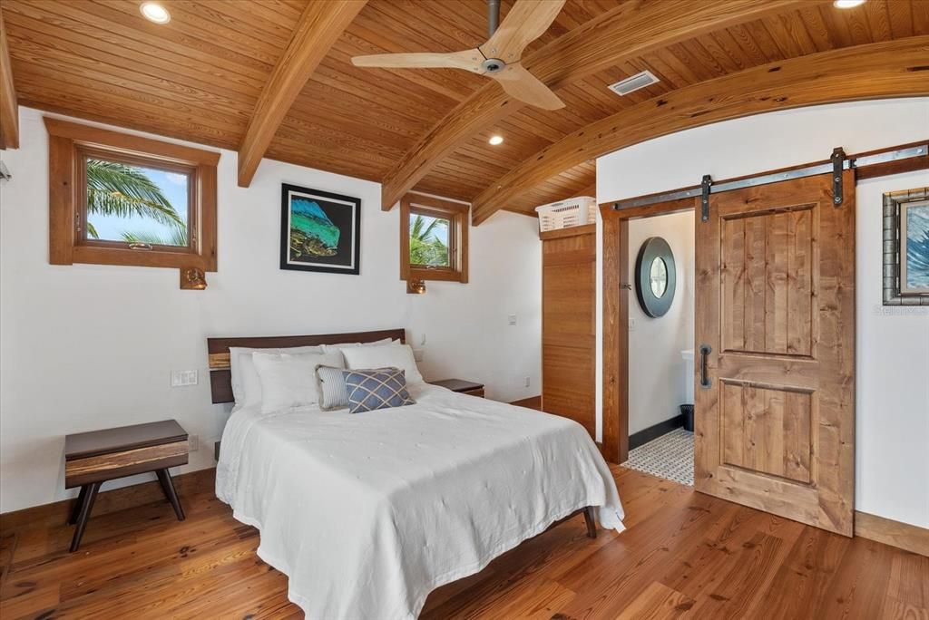 En Venta: $6,900,000 (6 camas, 7 baños, 6455 Pies cuadrados)