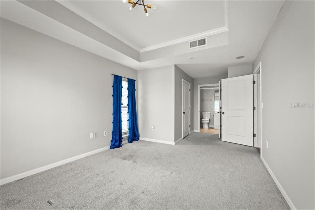 待售: $225,000 (1 贝兹, 1 浴室, 1175 平方英尺)