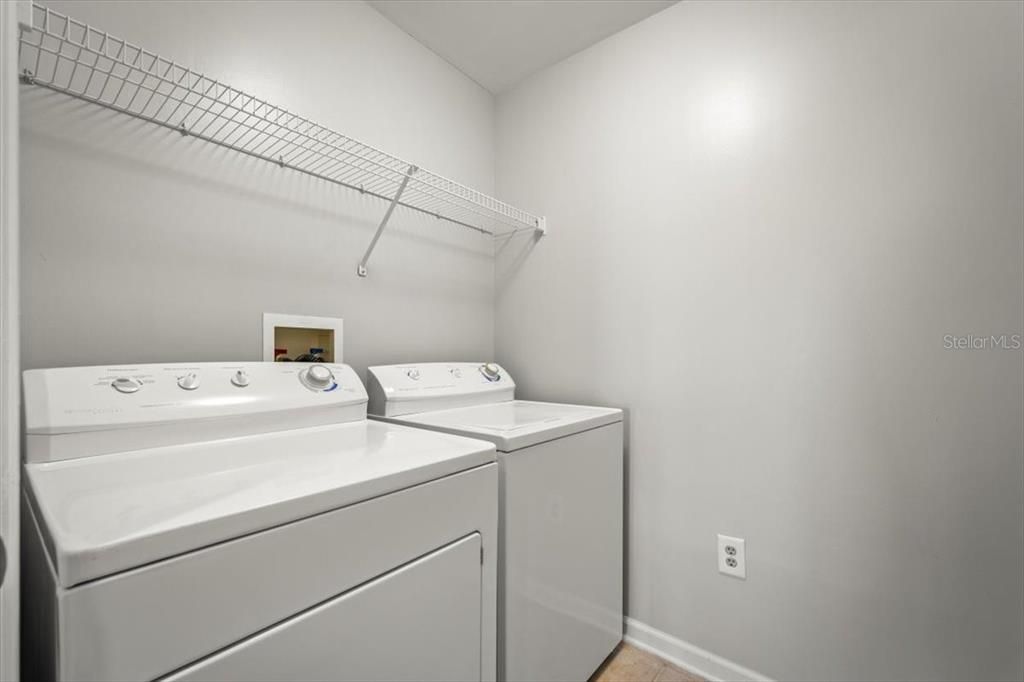 待售: $225,000 (1 贝兹, 1 浴室, 1175 平方英尺)