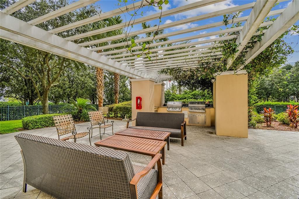 待售: $225,000 (1 贝兹, 1 浴室, 1175 平方英尺)