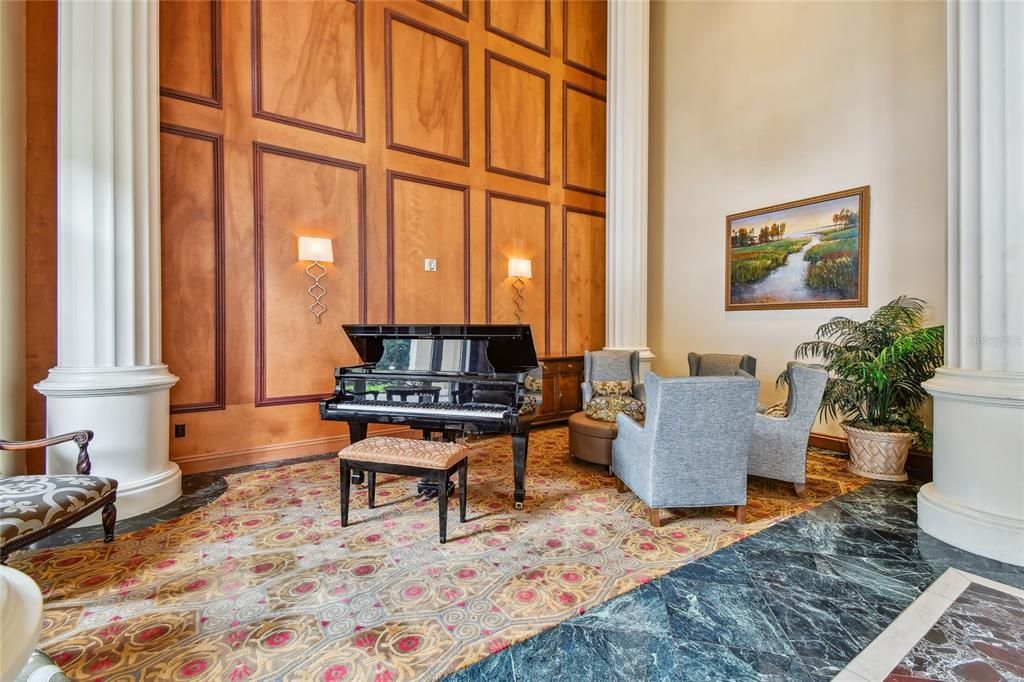 待售: $225,000 (1 贝兹, 1 浴室, 1175 平方英尺)