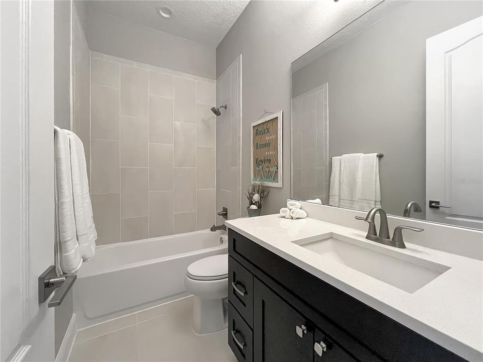 Под контрактом: $825,000 (4 спален, 3 ванн, 2791 Квадратных фут)