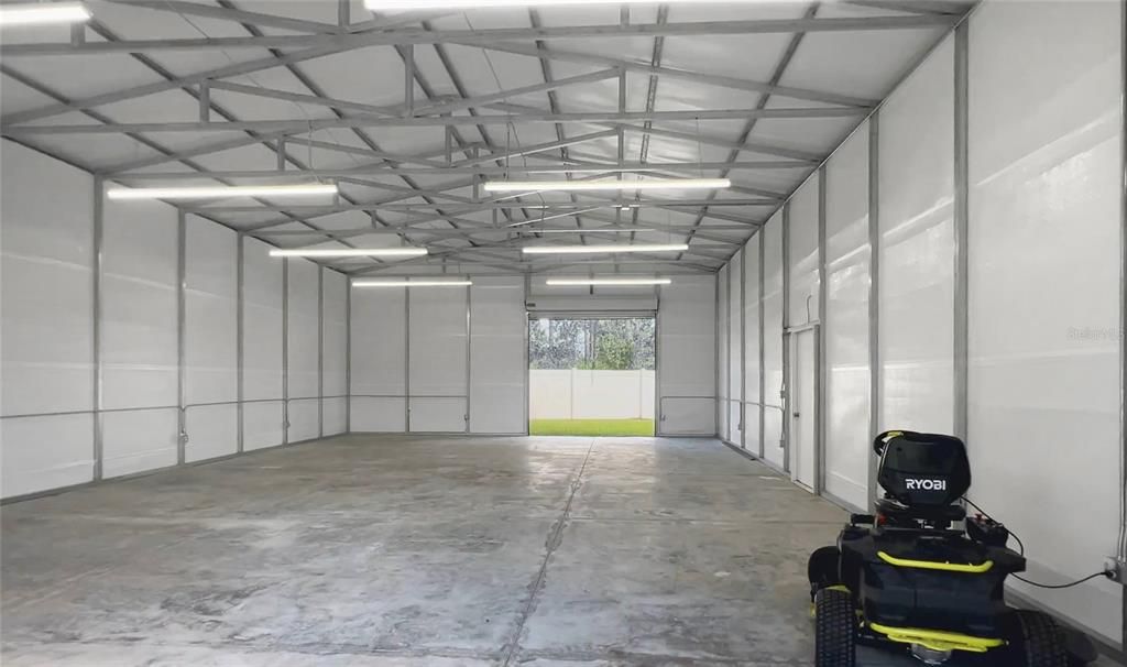 Под контрактом: $825,000 (4 спален, 3 ванн, 2791 Квадратных фут)