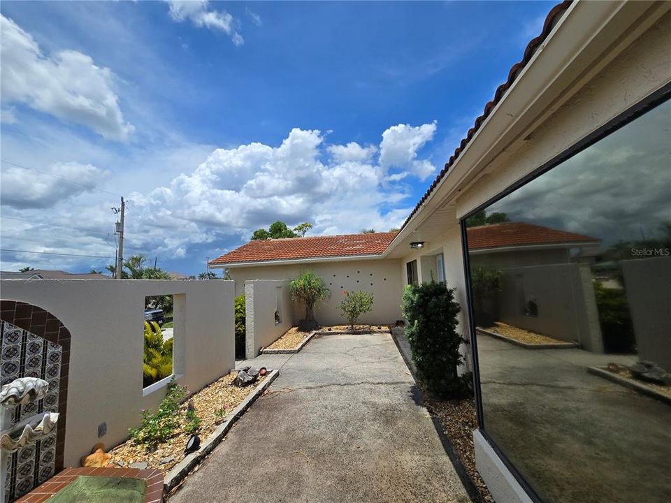 For Sale: $575,000 (3 beds, 2 baths, 2425 Square Feet)