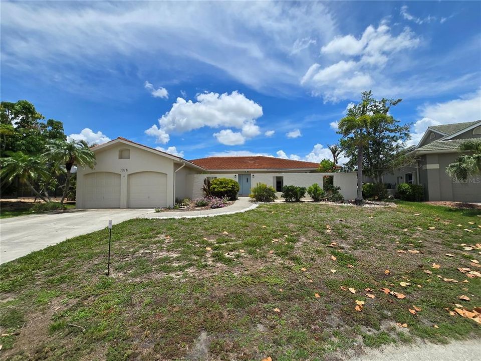 For Sale: $575,000 (3 beds, 2 baths, 2425 Square Feet)