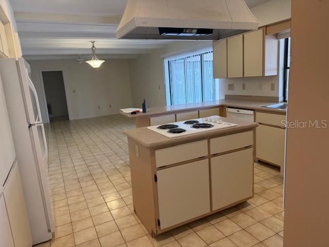 For Sale: $575,000 (3 beds, 2 baths, 2425 Square Feet)