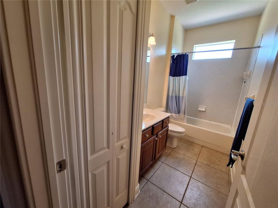 En Venta: $799,900 (4 camas, 4 baños, 3499 Pies cuadrados)