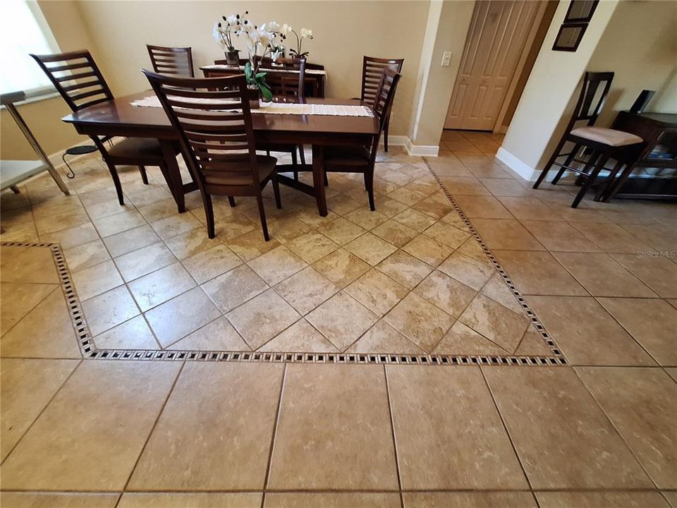 En Venta: $799,900 (4 camas, 4 baños, 3499 Pies cuadrados)