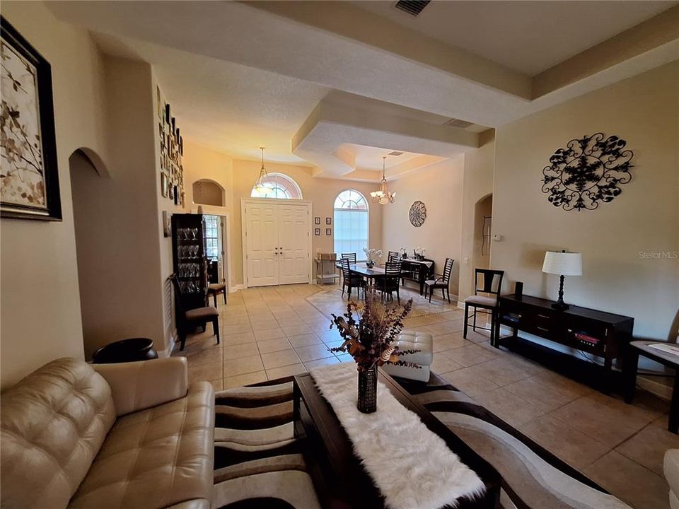 En Venta: $799,900 (4 camas, 4 baños, 3499 Pies cuadrados)