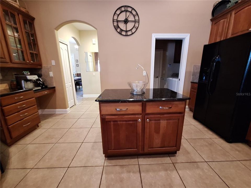 En Venta: $799,900 (4 camas, 4 baños, 3499 Pies cuadrados)