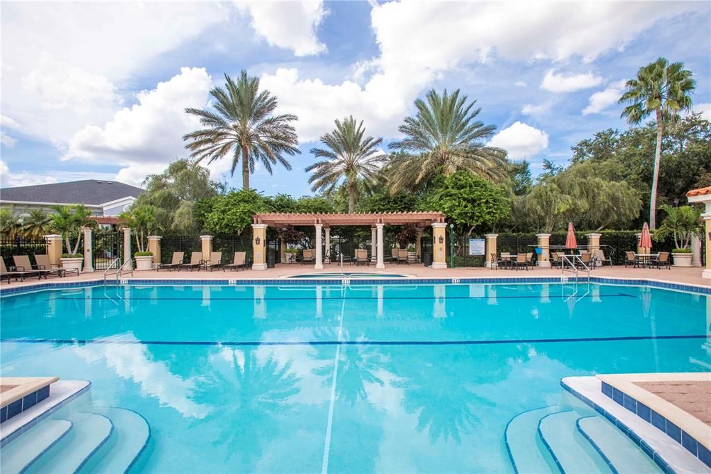 En Venta: $799,900 (4 camas, 4 baños, 3499 Pies cuadrados)