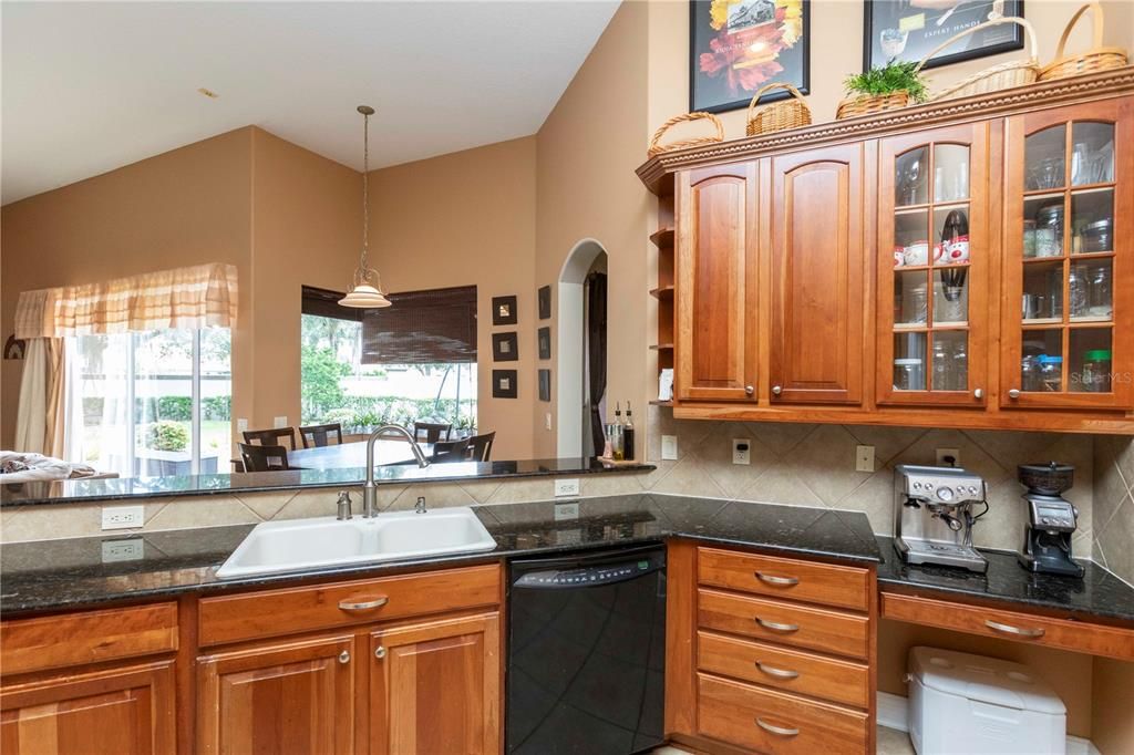 En Venta: $799,900 (4 camas, 4 baños, 3499 Pies cuadrados)