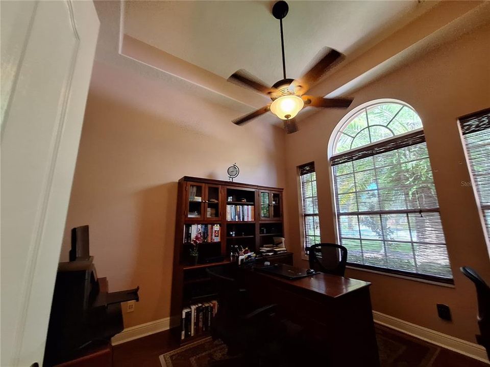 En Venta: $799,900 (4 camas, 4 baños, 3499 Pies cuadrados)