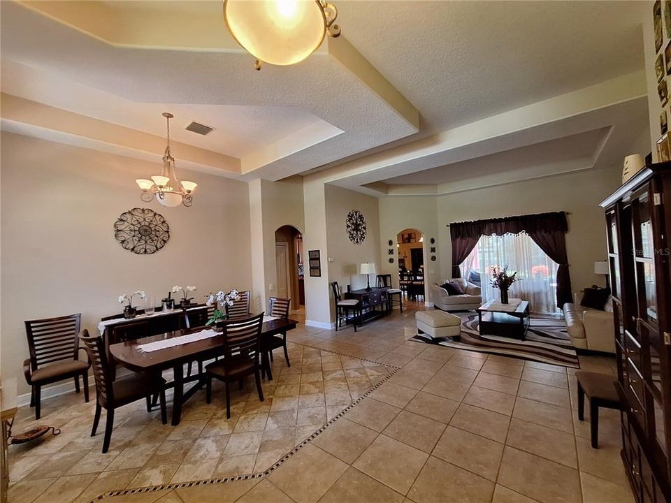 En Venta: $799,900 (4 camas, 4 baños, 3499 Pies cuadrados)