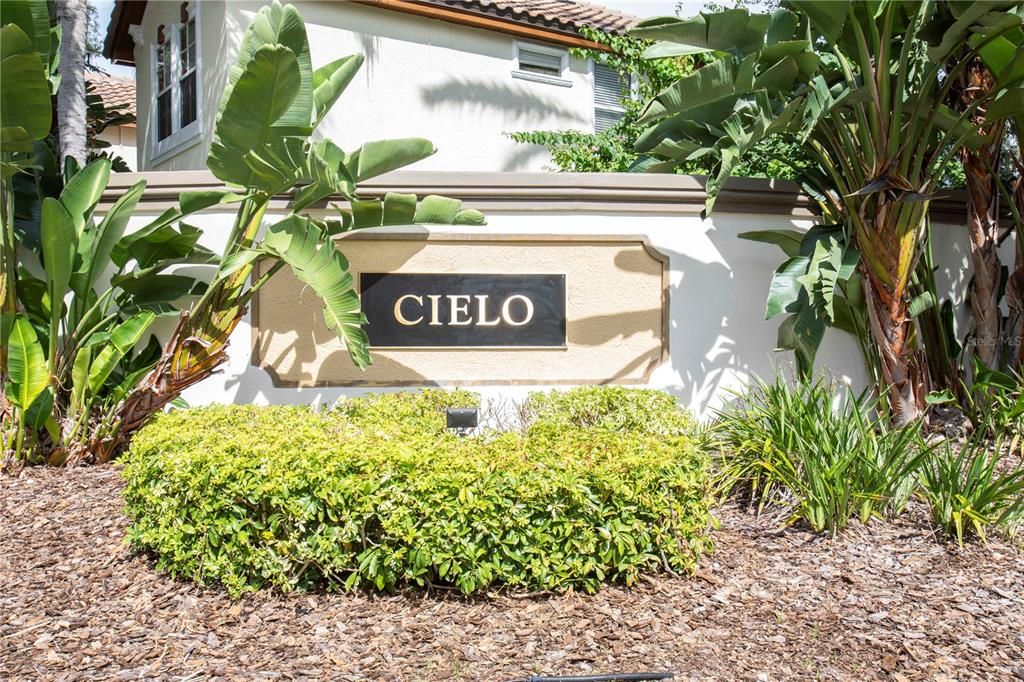 En Venta: $799,900 (4 camas, 4 baños, 3499 Pies cuadrados)