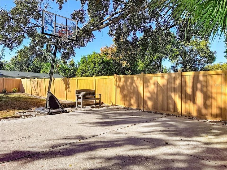 For Sale: $589,500 (3 beds, 3 baths, 1824 Square Feet)