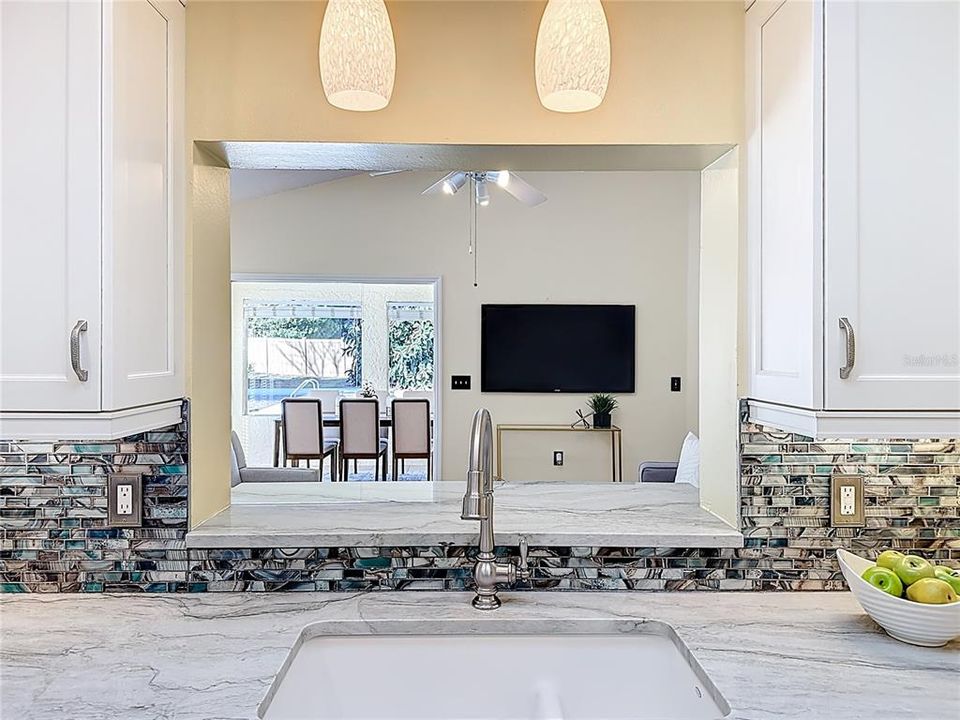 For Sale: $589,500 (3 beds, 3 baths, 1824 Square Feet)