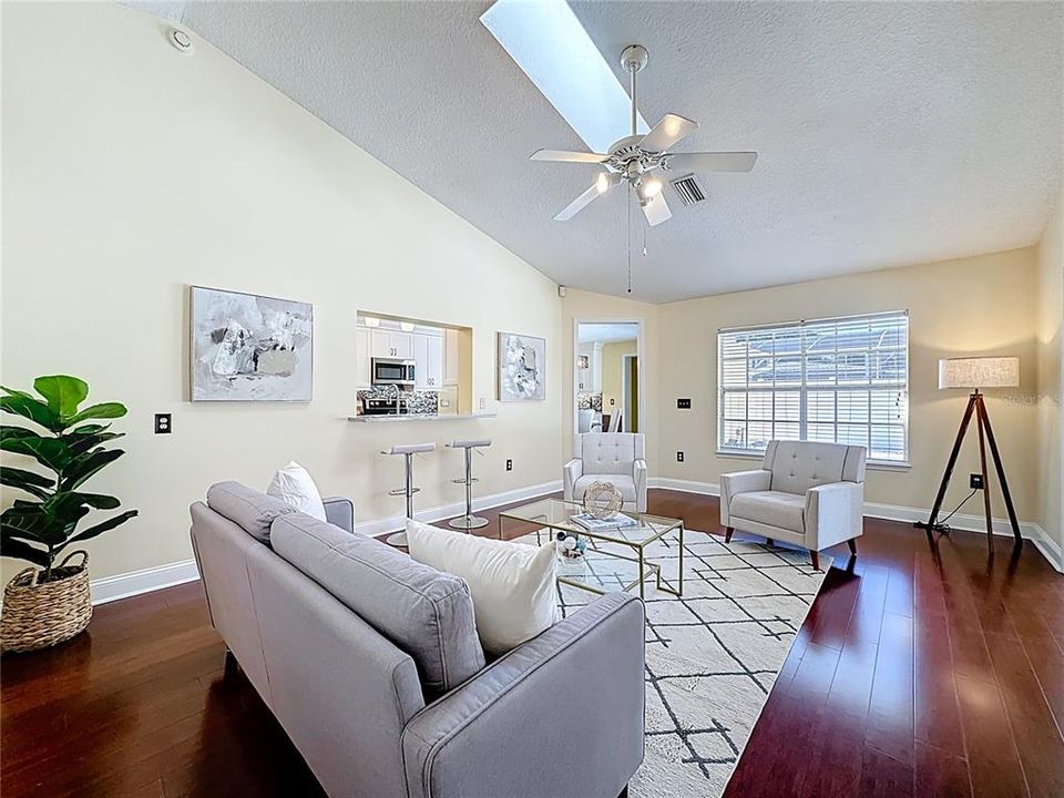 For Sale: $589,500 (3 beds, 3 baths, 1824 Square Feet)