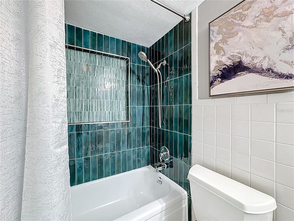 For Sale: $589,500 (3 beds, 3 baths, 1824 Square Feet)