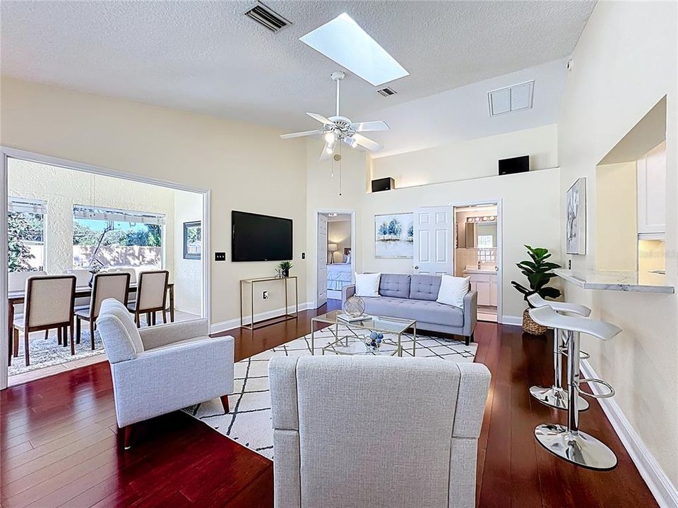 For Sale: $589,500 (3 beds, 3 baths, 1824 Square Feet)