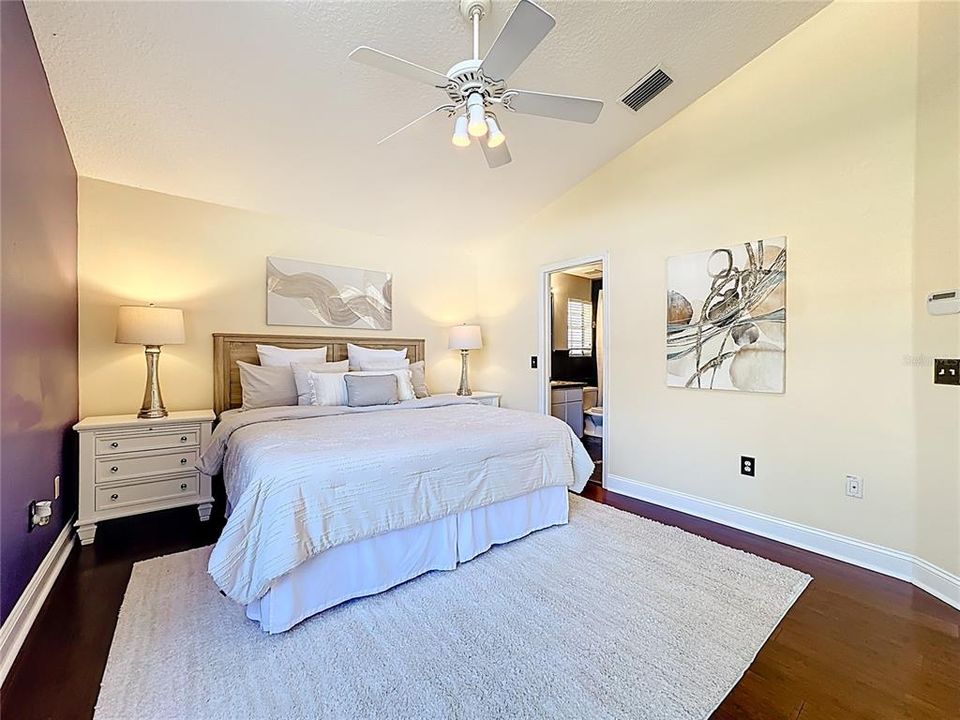 For Sale: $589,500 (3 beds, 3 baths, 1824 Square Feet)