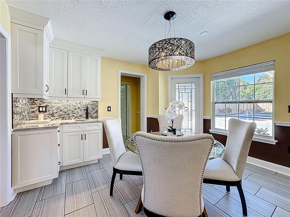 For Sale: $589,500 (3 beds, 3 baths, 1824 Square Feet)