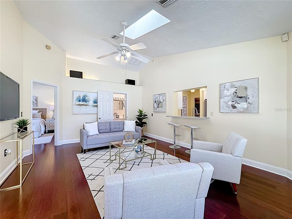 For Sale: $589,500 (3 beds, 3 baths, 1824 Square Feet)