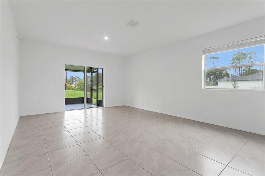 待售: $365,000 (4 贝兹, 2 浴室, 1893 平方英尺)