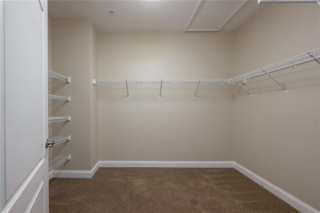 На продажу: $490,000 (4 спален, 2 ванн, 2708 Квадратных фут)