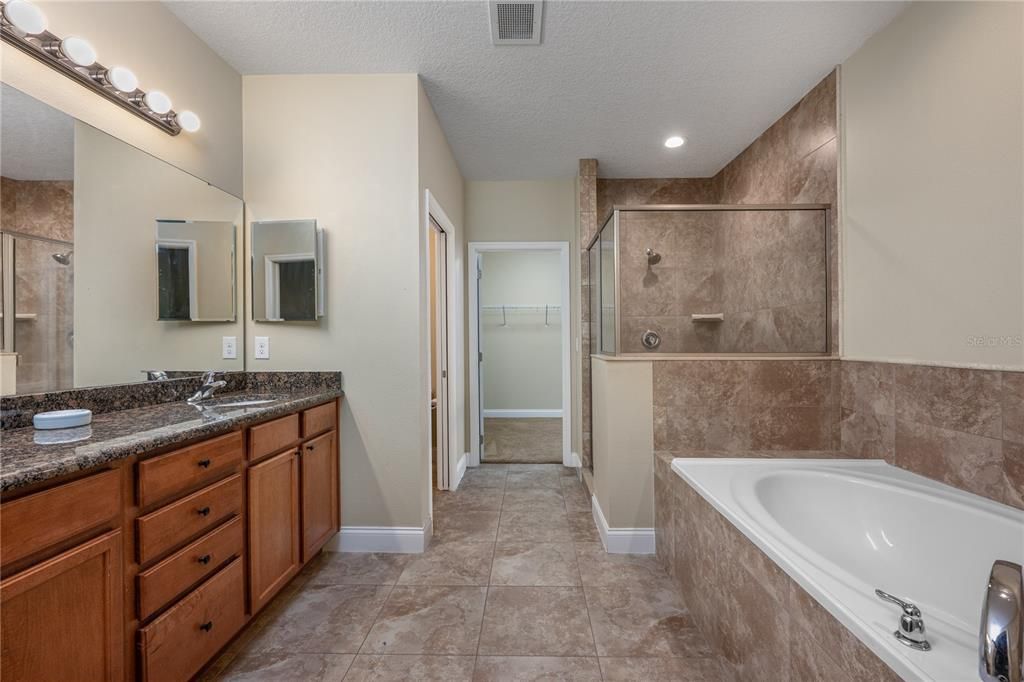 На продажу: $490,000 (4 спален, 2 ванн, 2708 Квадратных фут)