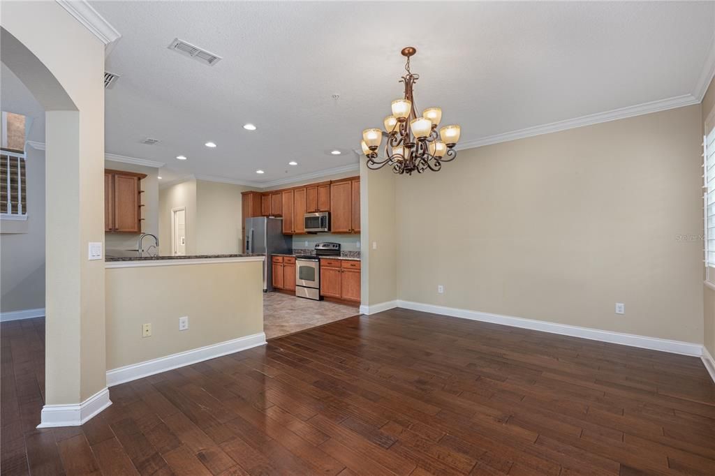 На продажу: $490,000 (4 спален, 2 ванн, 2708 Квадратных фут)