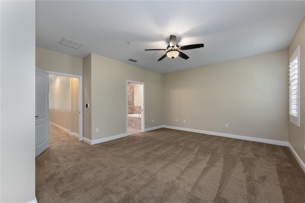 На продажу: $490,000 (4 спален, 2 ванн, 2708 Квадратных фут)