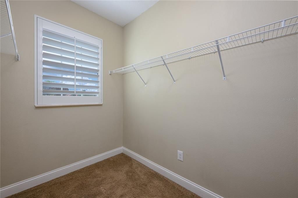 На продажу: $490,000 (4 спален, 2 ванн, 2708 Квадратных фут)