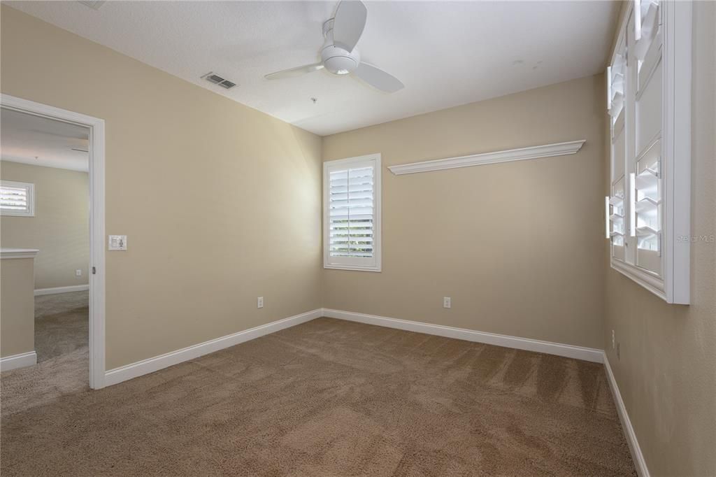 На продажу: $490,000 (4 спален, 2 ванн, 2708 Квадратных фут)