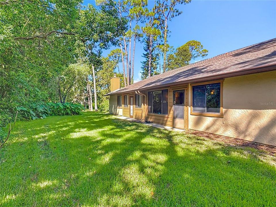 На продажу: $320,000 (2 спален, 2 ванн, 1391 Квадратных фут)