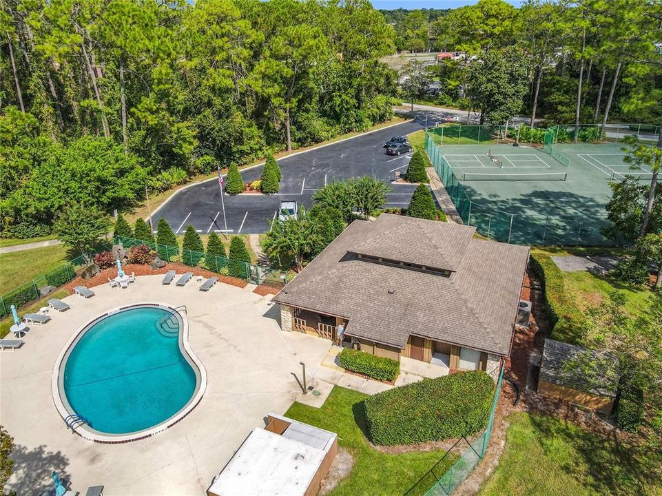 На продажу: $320,000 (2 спален, 2 ванн, 1391 Квадратных фут)