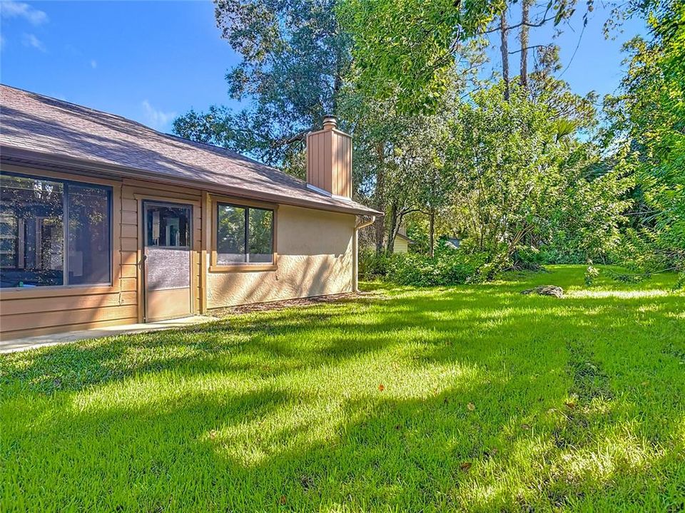 На продажу: $320,000 (2 спален, 2 ванн, 1391 Квадратных фут)