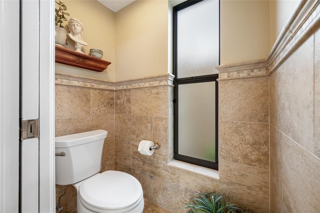 En Venta: $846,500 (4 camas, 2 baños, 3156 Pies cuadrados)