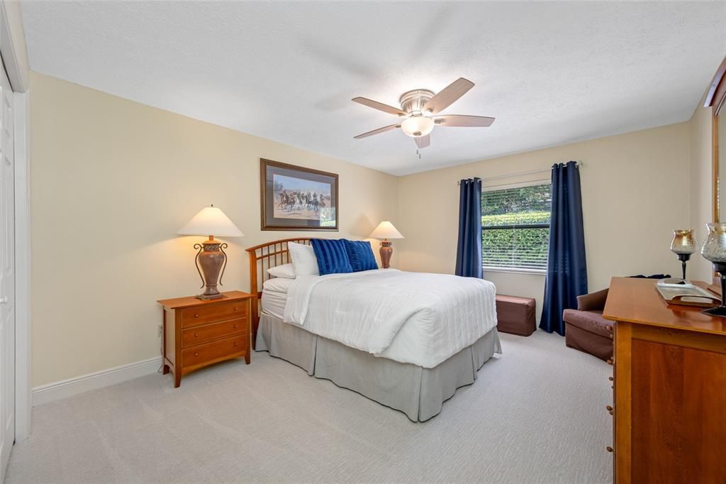 En Venta: $846,500 (4 camas, 2 baños, 3156 Pies cuadrados)