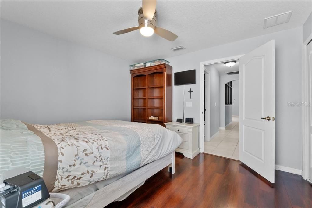 待售: $564,000 (5 贝兹, 3 浴室, 2683 平方英尺)