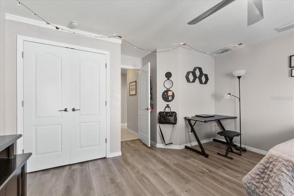 待售: $564,000 (5 贝兹, 3 浴室, 2683 平方英尺)