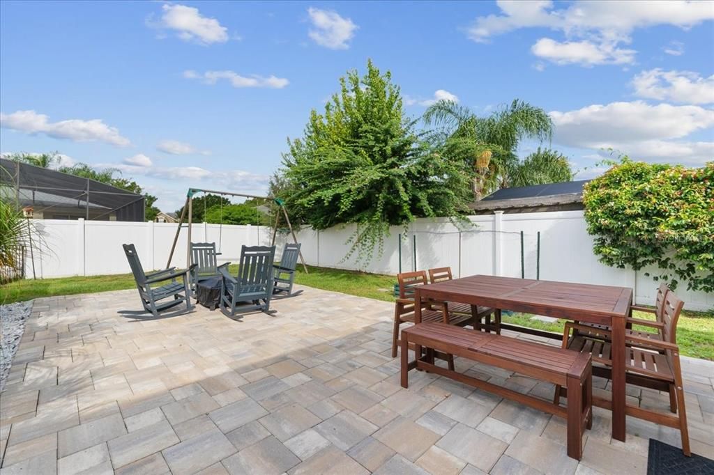 待售: $564,000 (5 贝兹, 3 浴室, 2683 平方英尺)