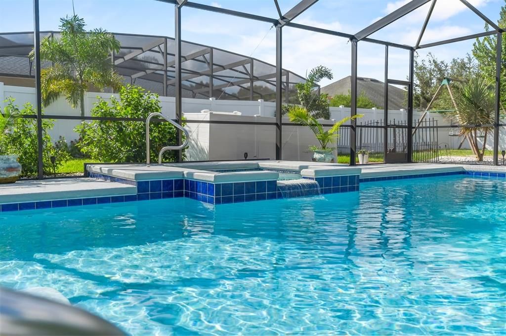 待售: $564,000 (5 贝兹, 3 浴室, 2683 平方英尺)